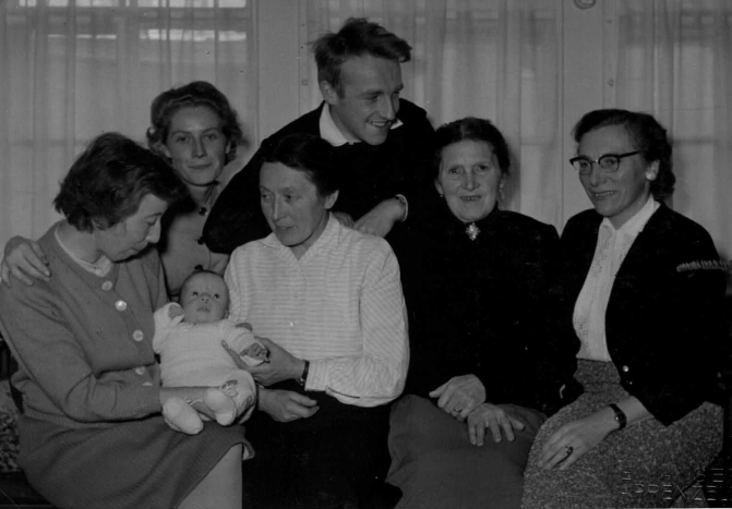 Familie Keller, Hollenweger, Wagner an Weihnachten 1958